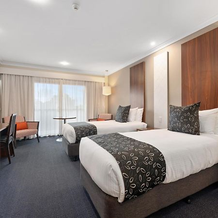 Quality Hotel Taylors Lakes Ngoại thất bức ảnh