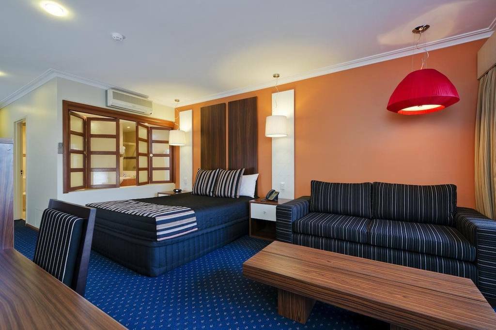 Quality Hotel Taylors Lakes Ngoại thất bức ảnh